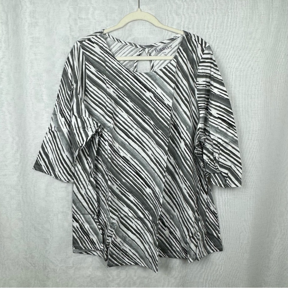 NWOT Roaman's 1X 22/24 Women's Striped Gray and White 3/4 Length Sleeve Shirt